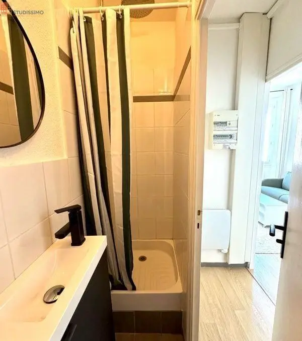 Studio meublé 24m² Solliès-Pont centre - Meublé, 2e étage - Photo 1