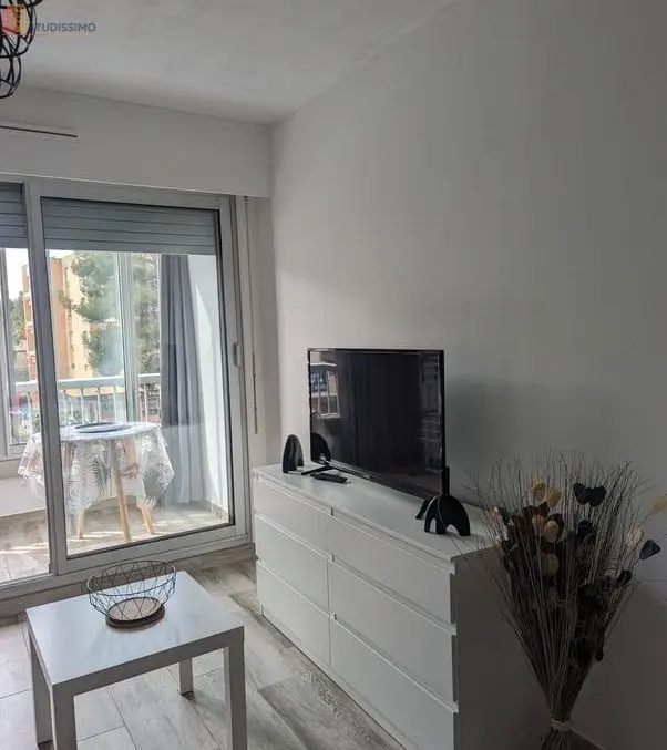 Studio 20m² Saint-Mandrier-sur-Mer - Meublé, dernier étage - Photo 2