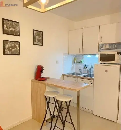 Studio meublé 23m² Six-Fours-les-Plages - Calme, proche plages - Photo 8