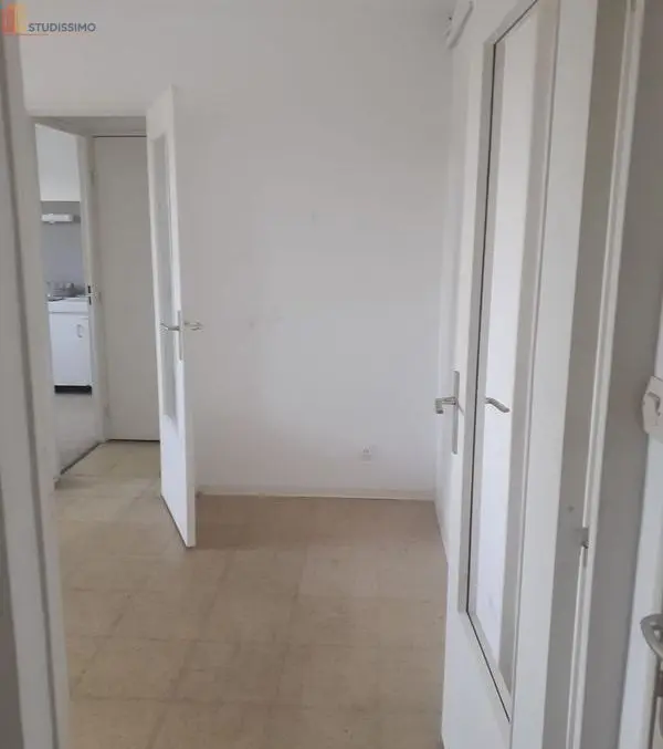 Studio 29m² La Seyne-sur-Mer - Cave, lumineux - Photo 9