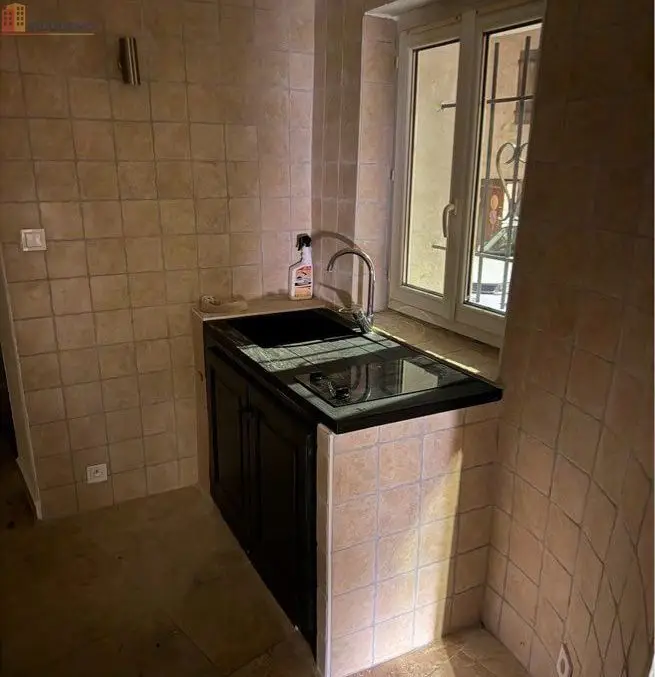 Studio 22m² Cuers centre-ville - Photo 1
