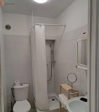 Studio meublé 25m² Toulon 83000 - Proche commodités, lumineux - Photo 1