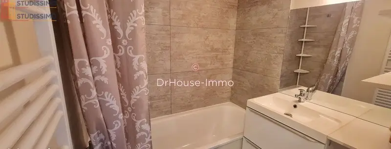 Studio 28m² Bagnères-de-Bigorre - Étage élevé - Photo 4