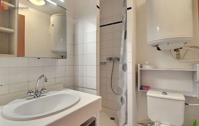 Studio meublé 17m² Avignon centre - Meublé, DPE C - Photo 4