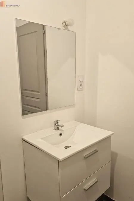 Studio meublé 21m² Avignon - Centre-ville, lumineux - Photo 3