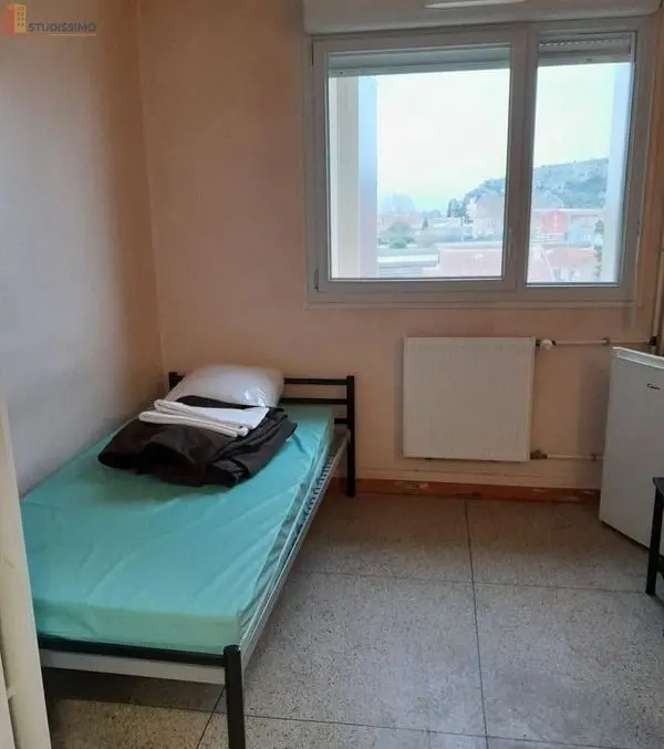 Studio 9m² Cavaillon - Meublé, 1er étage - Photo 1