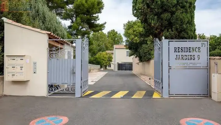 Studio meublé 30m² Avignon - Résidence sécurisée, parking - Photo 3