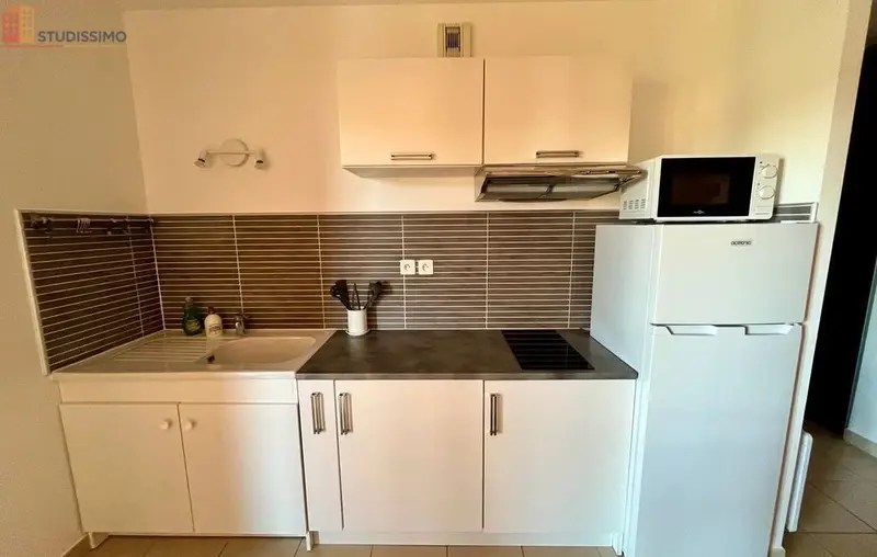 Studio meublé 24m² Cavaillon - Parking privatif, proche centre-ville - Photo 4