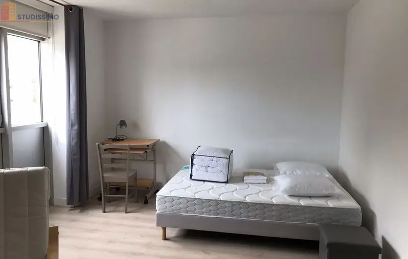 Studio meublé 25m² La Roche-sur-Yon - Étage 1, DPE C - Photo 1