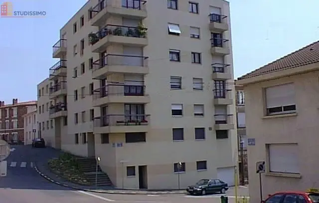 Studio 40m² La Roche-sur-Yon - Lumineux, 3ème étage - Photo 3