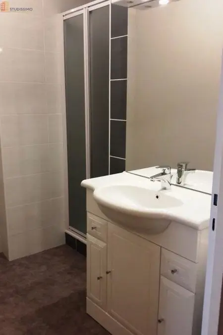 Studio 40m² La Roche-sur-Yon - Lumineux, 3ème étage - Photo 4