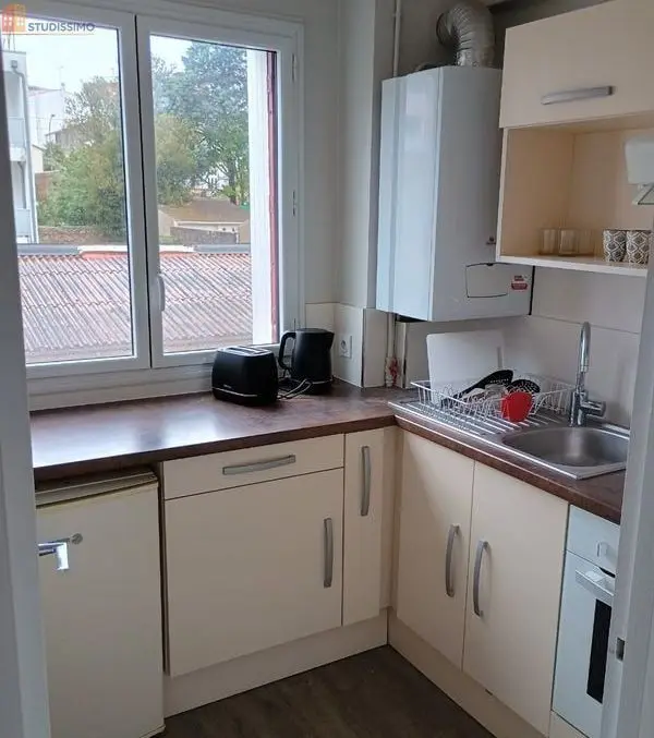 Studio meublé 30m² La Roche-sur-Yon - Meublé, proche centre - Photo 1
