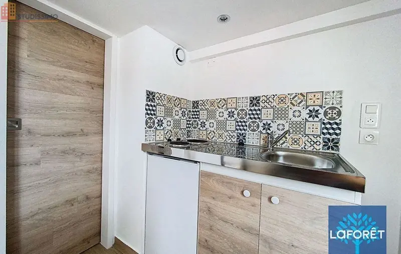 Studio meublé 19m² La Roche-sur-Yon - Meublé, 2e étage - Photo 4