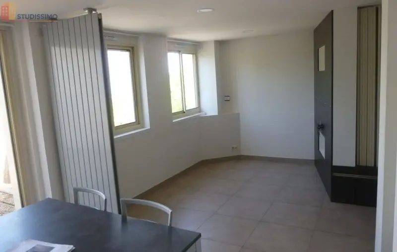 Studio 37m² La Roche-sur-Yon - Étage 2, DPE D - Photo 2