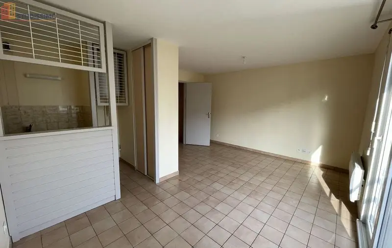 Studio 26m² La Roche-sur-Yon - DPE D - Photo 4