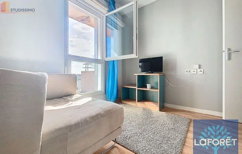 Studio meublé 18m² La Roche-sur-Yon - Dernier étage, lumineux - Photo 4