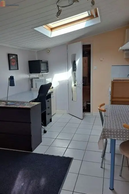 Studio meublé 21m² La Roche-sur-Yon - Centre-ville, lumineux - Photo 2