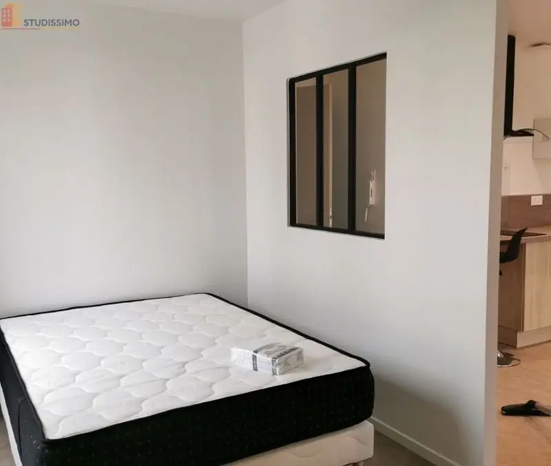 Studio 25m² Luçon - Meublé, DPE C - Photo 2
