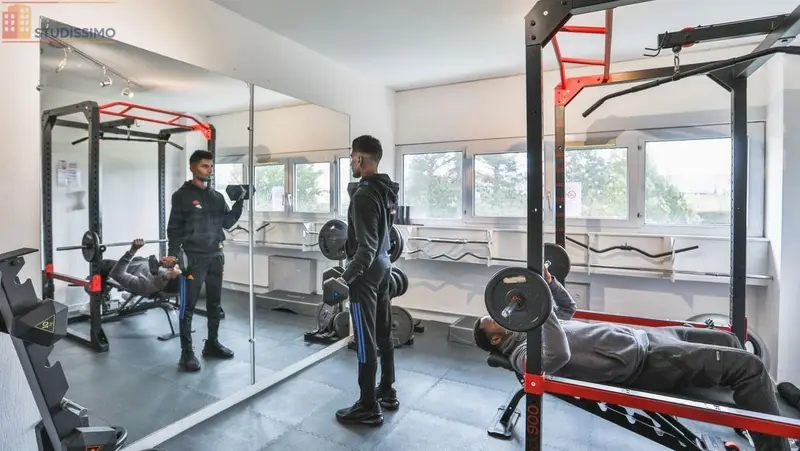 Studio meublé 12m² La Roche-sur-Yon - Meublé, salle d'eau - Photo 2