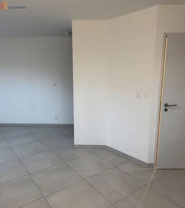 Studio 26m² La Roche-sur-Yon - DPE C, 1er étage - Photo 1