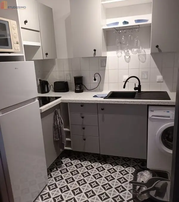 Studio meublé 36m² La Roche-sur-Yon - Dernier étage, lumineux - Photo 2