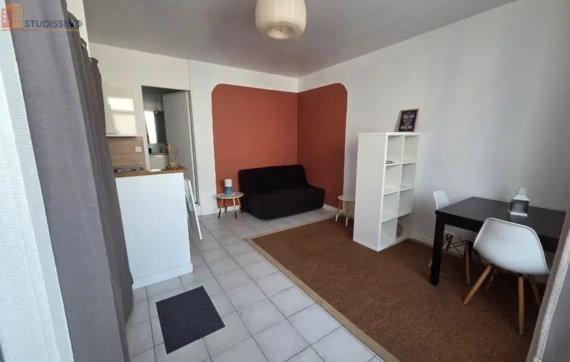 Studio meublé 20m² La Roche-sur-Yon - Meublé, DPE D - Photo 2