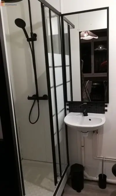 Studio meublé 16m² La Roche-sur-Yon centre - Meublé, wifi gratuit - Photo 5