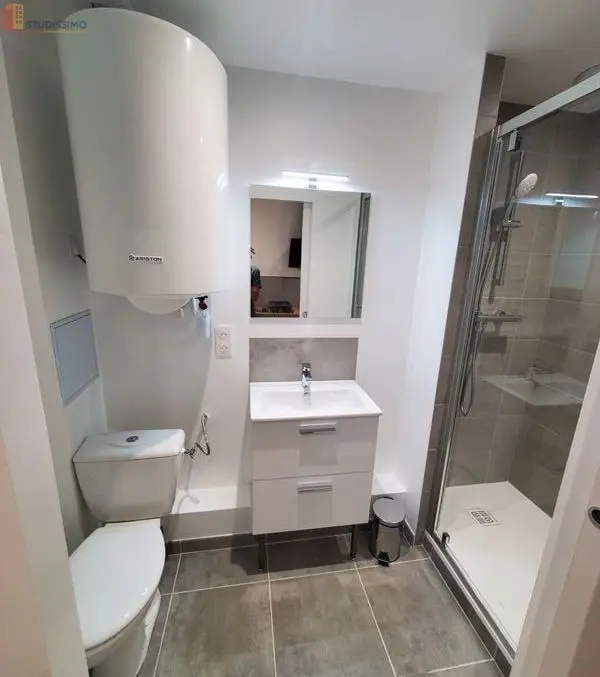 Studio meublé 21m² La Roche-sur-Yon - Meublé, 1er étage - Photo 5