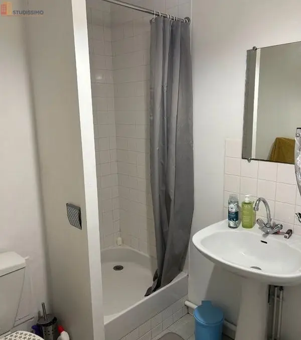 Studio 19m² Saint-Laurent-sur-Sèvre - Étage 1/2 - Photo 1