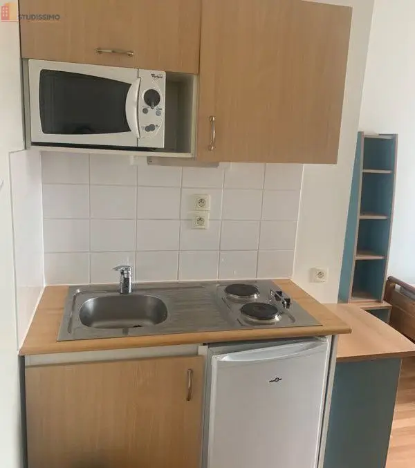Studio meublé 20m² La Roche-sur-Yon - Résidence sécurisée, proche écoles - Photo 1