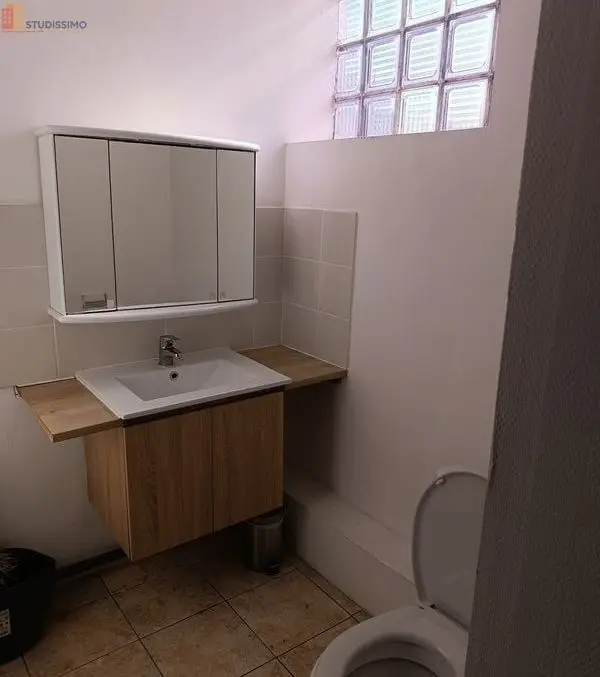Studio meublé 15m² Les Sables-d'Olonne - Proche lycée, meublé - Photo 2