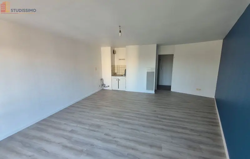 Studio 33m² La Roche-sur-Yon - Rénové, proche Sacré-Cœur - Photo 9