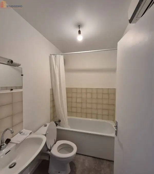 Studio 33m² La Roche-sur-Yon - Rénové, proche Sacré-Cœur - Photo 4