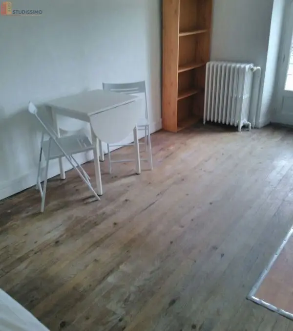 Studio meublé 18m² Poitiers centre - Proche place Hôtel de Ville - Photo 2