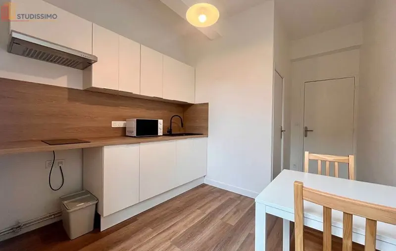Studio meublé 26m² Poitiers centre - Meublé, 2e étage - Photo 7