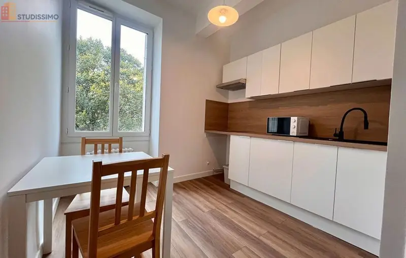 Studio meublé 26m² Poitiers centre - Meublé, 2e étage - Photo 3