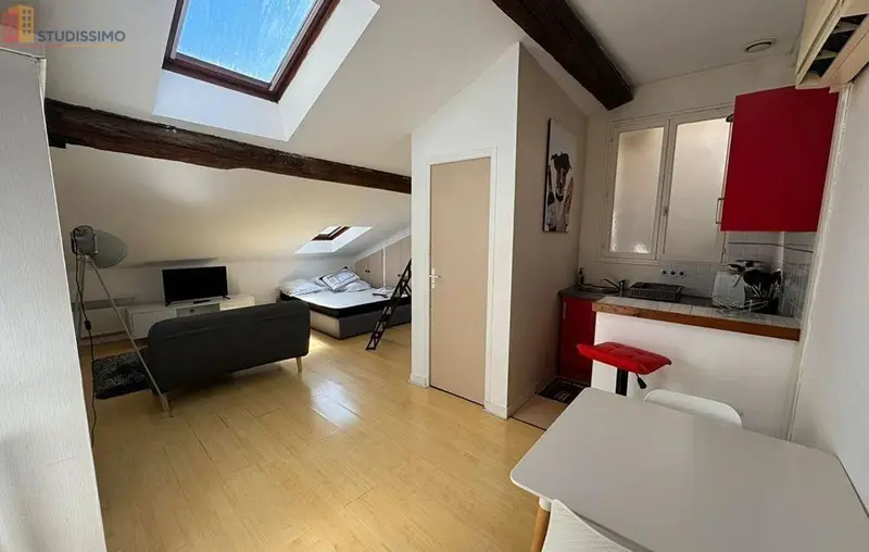 Studio meublé 21m² Poitiers - Lumineux, dernier étage - Photo 13