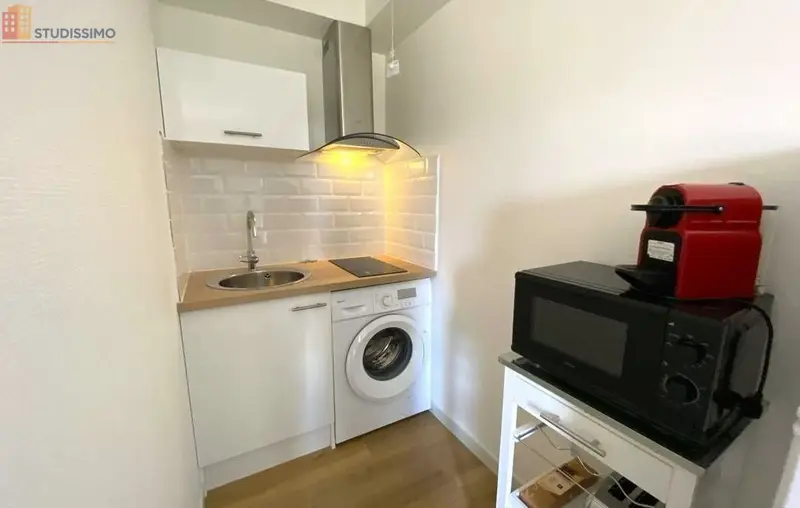 Studio meublé 16m² Poitiers - Rénové, lumineux et calme - Photo 1