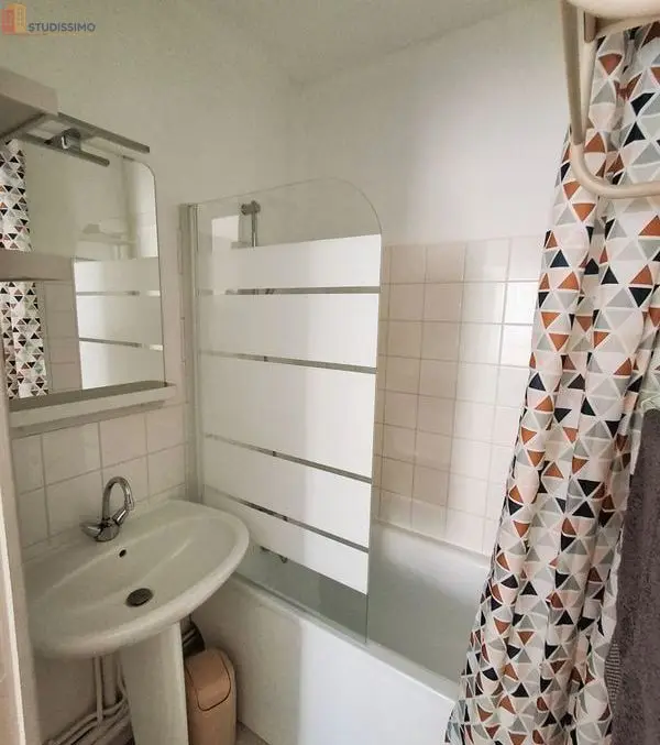 Studio meublé 26m² Poitiers centre - Meublé, lumineux - Photo 1