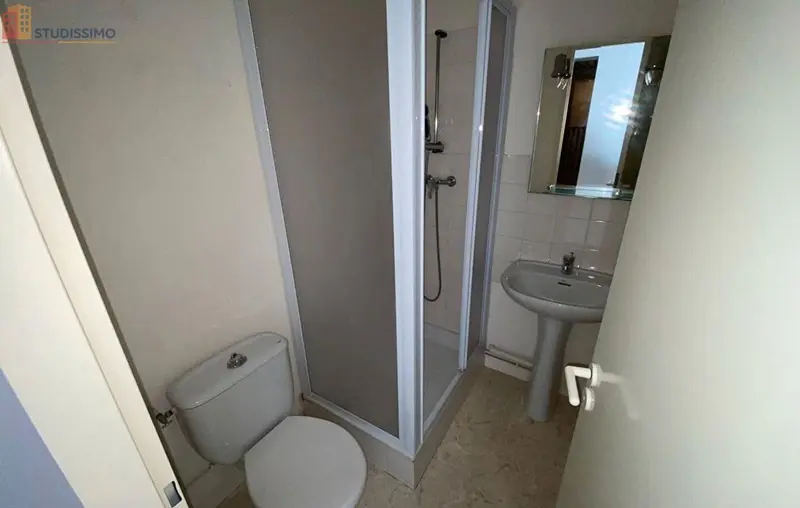 Studio 25m² Poitiers centre - Étage élevé, lumineux - Photo 4