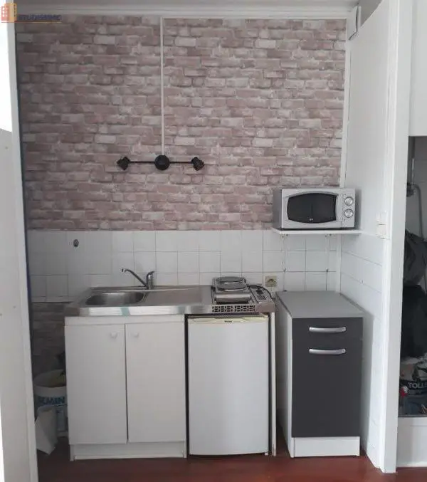 Studio meublé 19m² Poitiers centre - Proche fac, lumineux - Photo 2
