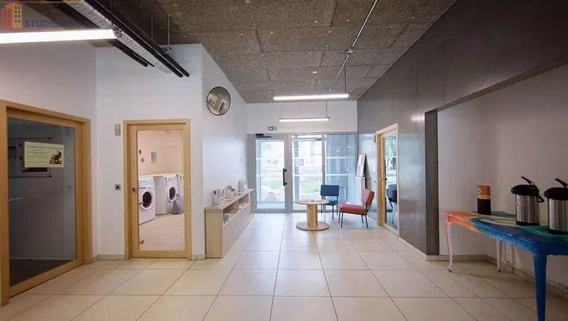 Studio meublé 22m² Poitiers - Toutes charges comprises, internet - Photo 1