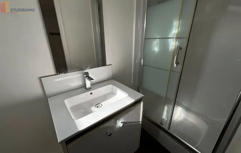 Studio 28m² Poitiers centre - Étage élevé, lumineux - Photo 4