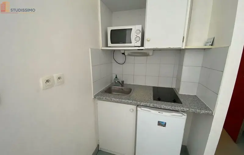 Studio meublé 24m² Poitiers - Lumineux, 2e étage - Photo 2