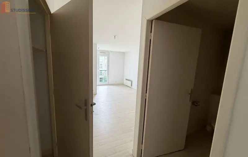 Studio 29m² Poitiers - Étage élevé, DPE D - Photo 1