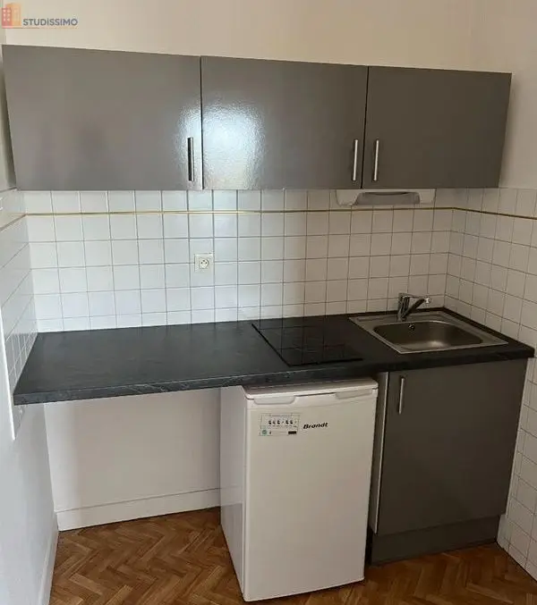 Studio 23m² Poitiers centre - Lumineux, 1er étage - Photo 12