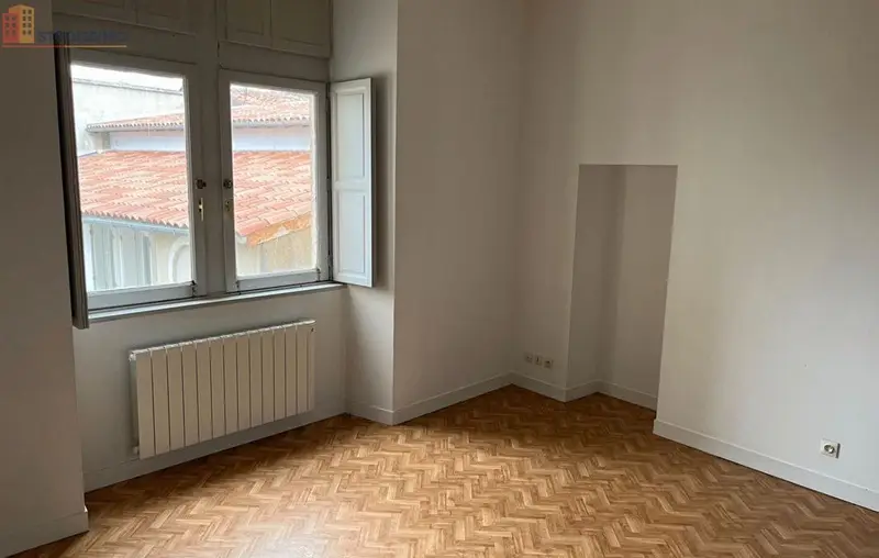 Studio 23m² Poitiers centre - Lumineux, 1er étage - Photo 7