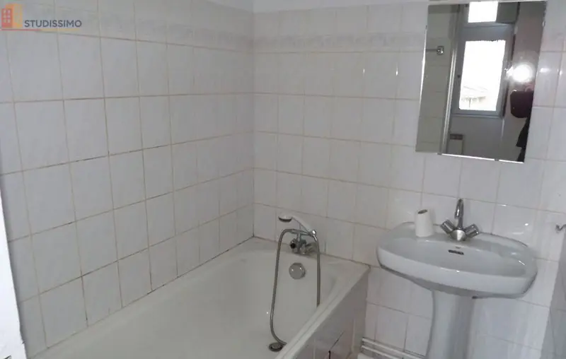 Studio 23m² Poitiers centre - Lumineux, 1er étage - Photo 5