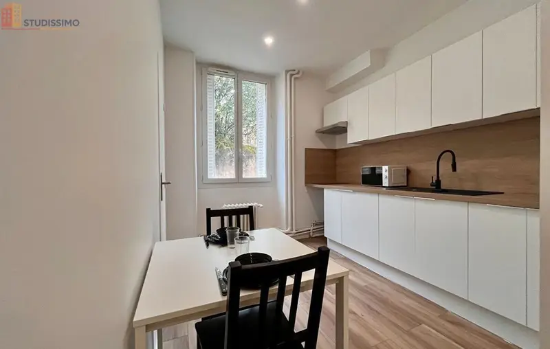 Studio meublé 28m² Poitiers - Meublé, DPE D - Photo 3