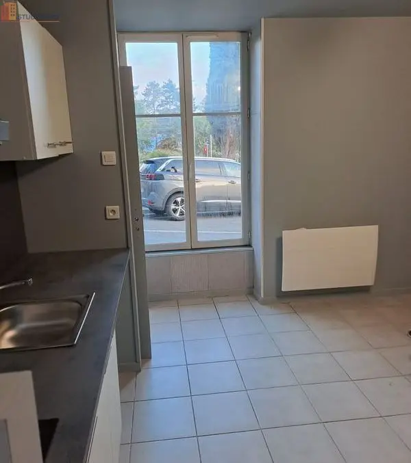 Studio 23m² Poitiers - Sur cour, proche gare TGV - Photo 3
